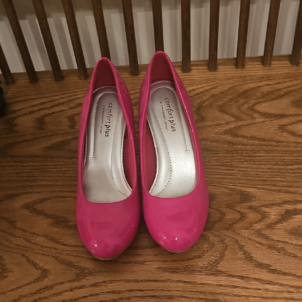 comfort plus by Predictions Women's Pink Pumps